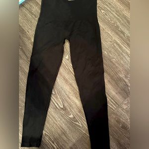 SPANX Assets shape Wear leggings size XL